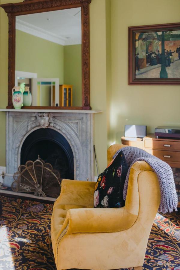 Casa Nova House Bed & Breakfast Oamaru Exterior photo